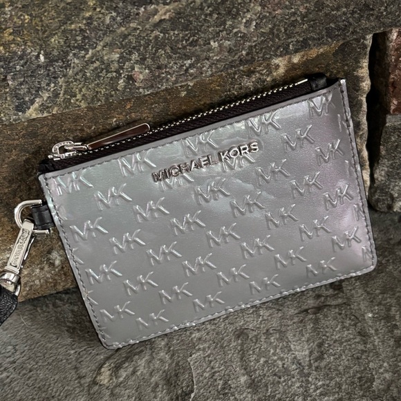 NWOT Michael Kors Logo Patent Leather Card Case Wallet Wristlet - Picture 13 of 13